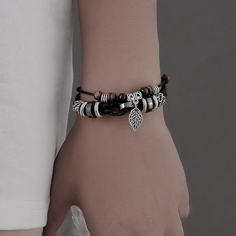 Handwoven Leather Leaf Bracelet – Symbolism of Growth