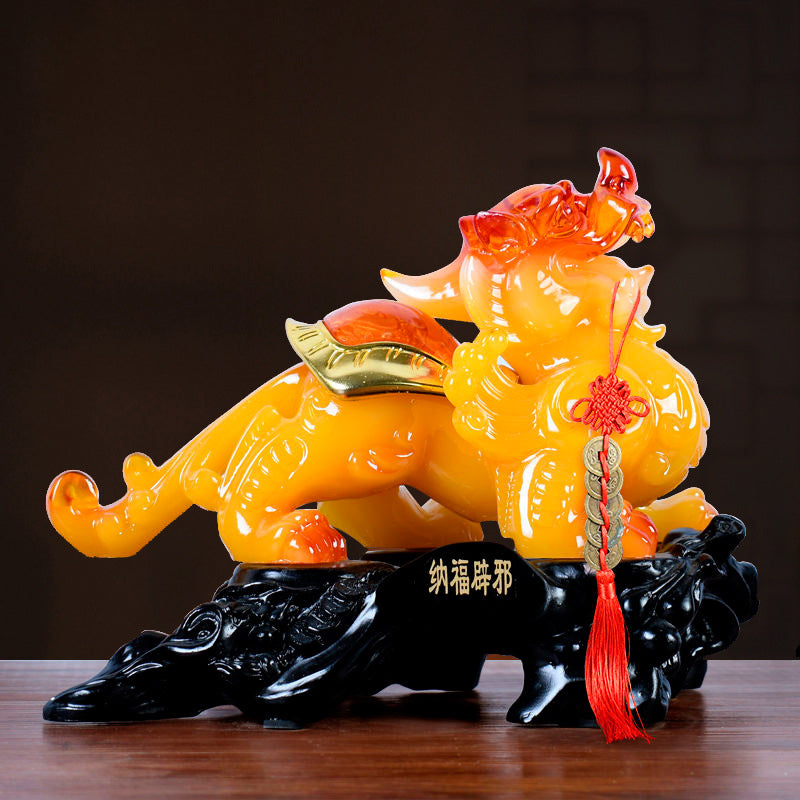 Amber Hue Pi Xiu Statue – Good Fortune & Prosperity Symbol